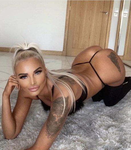 natashacheri xxx sexy foto