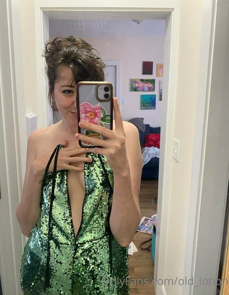 Lotion Wizard exklusive nacktheit foto