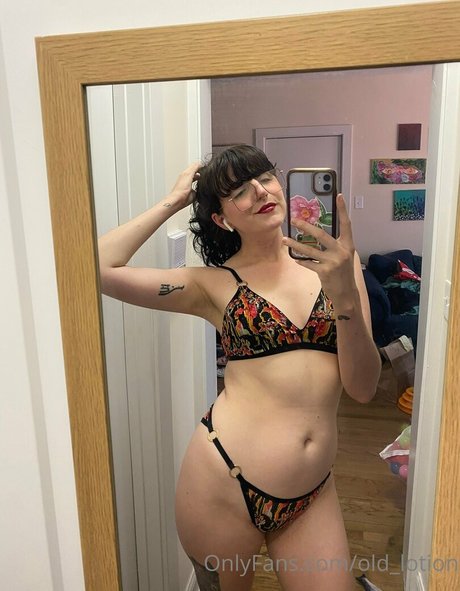 Lotion Wizard pornografische fotos