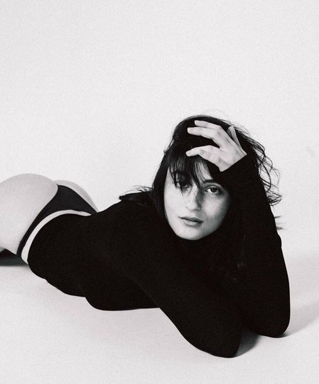 Romy Reiner exklusive perfekte bilder