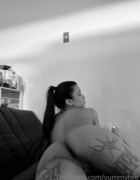 Yummy Chan porno erwachsene archiv