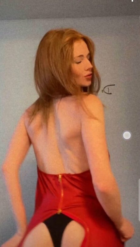 Jodie Baker exklusive freie archiv