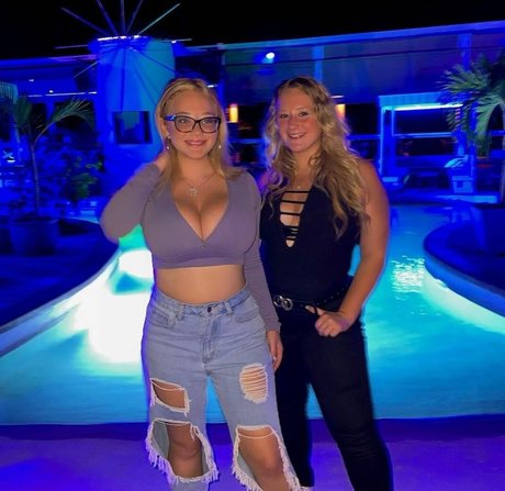 tgirl-onlyfans heiße erwachsene foto