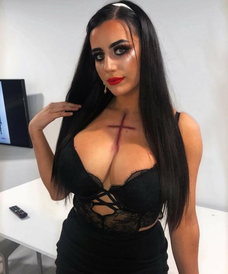 Ciara Lennon sexy nackt archiv