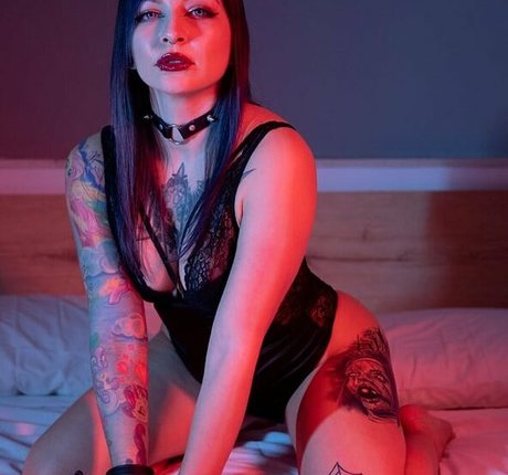 DimaxDark pornostar nackte bild