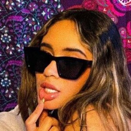 pool-dreier onlyfans kostenlose nackten bild