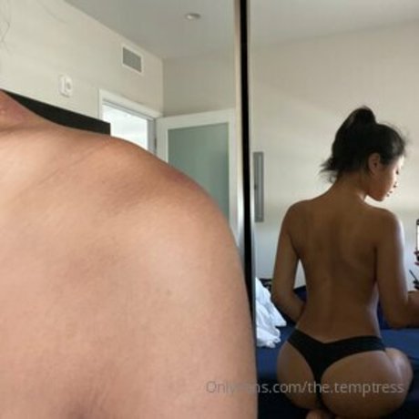 The Temptress pornostar xxx bilder