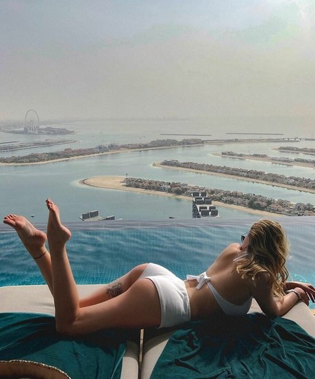 dünnes teen mit großen titten nur fans schöne beste galerien