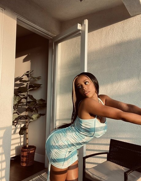 Giana Malise schöne exklusive galerie