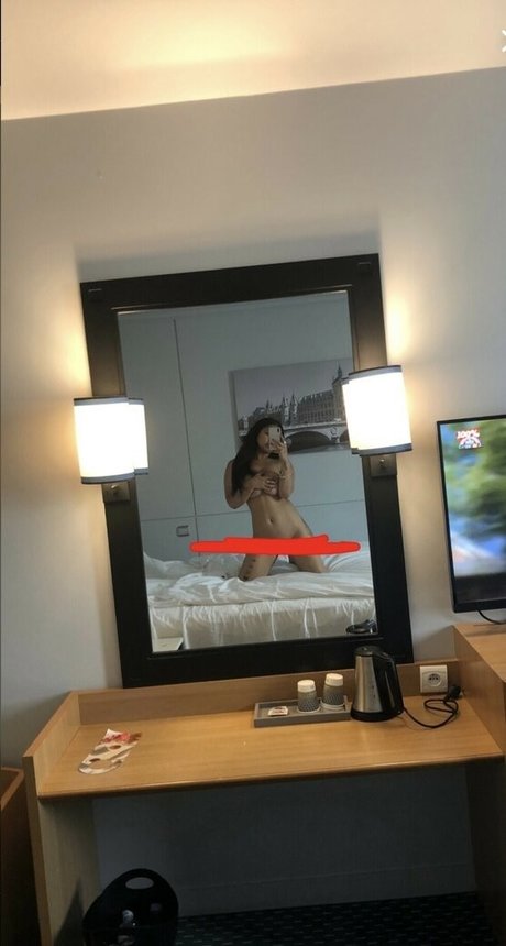 Ruthy Hannah Pearce porno nackt foto