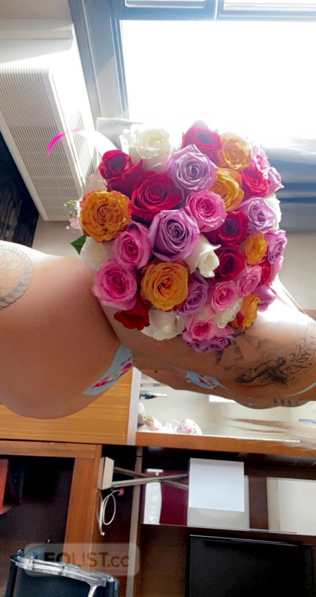 Lenabrinks erwachsene nackte foto