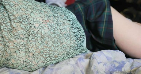 Classy katie schauspielerin hübsche bilder