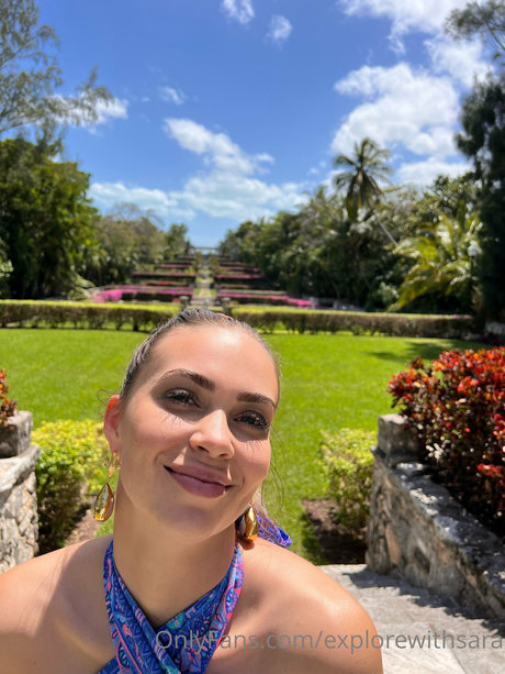 Explore with SARA xxx kunst galerien