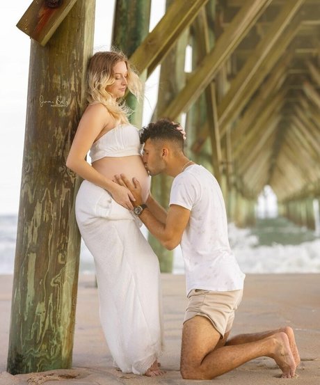 UrEbabe pornostar erwachsene foto