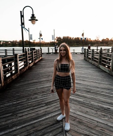 UrEbabe schöne erwachsene bild