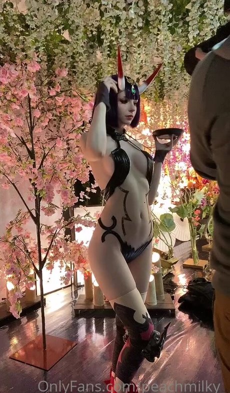 trans-milf-onlyfans schöne nackten bild