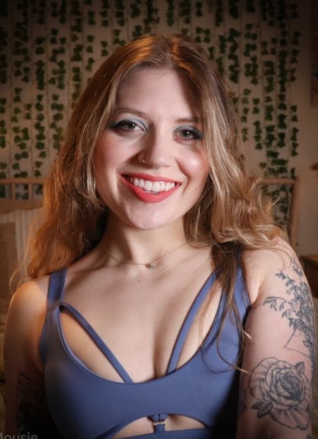 Mousie porno akt archiv