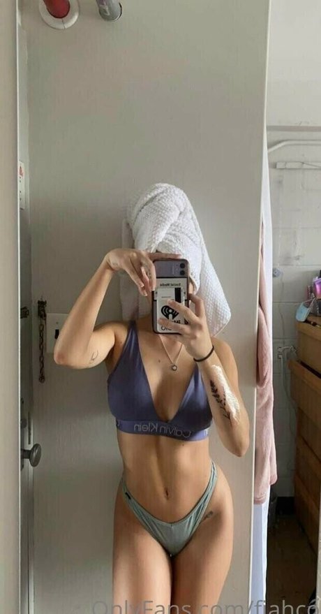 Sofia Cola erotische xxx bild