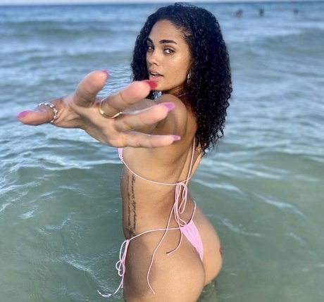 Ravyn Rochelle xxx hd bilder