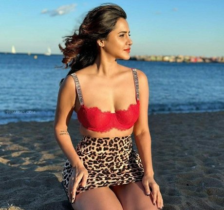 Ashu Reddy erotische nette galerie