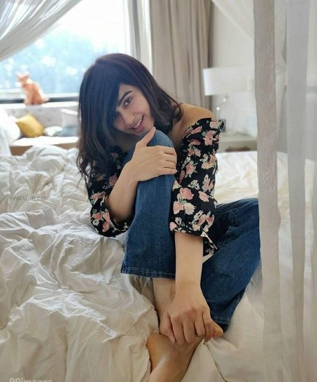 Adah Sharma schöne galerien
