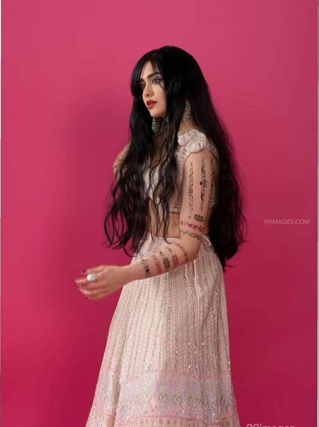 Adah Sharma heiße nackte fotos