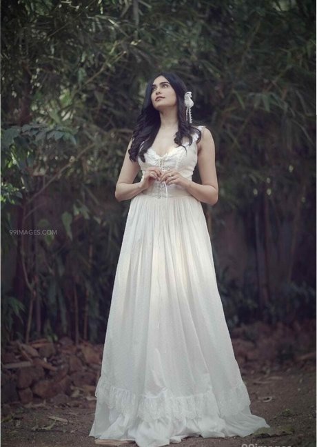 Adah Sharma kostenlose pornografische bild