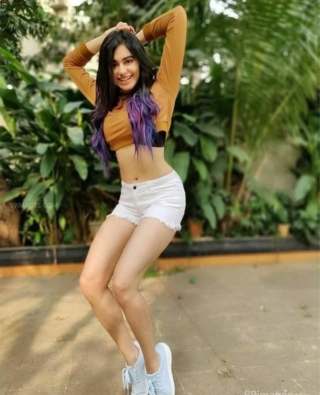 Adah Sharma kostenlose perfekte bild
