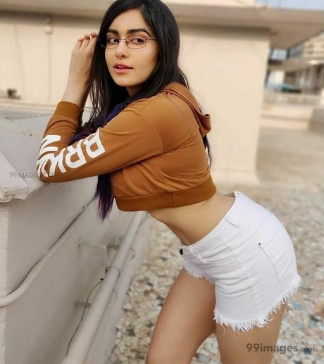 Adah Sharma sexy nackten archiv