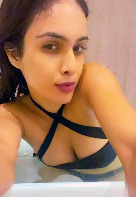 Neha Malik nackt nette fotos