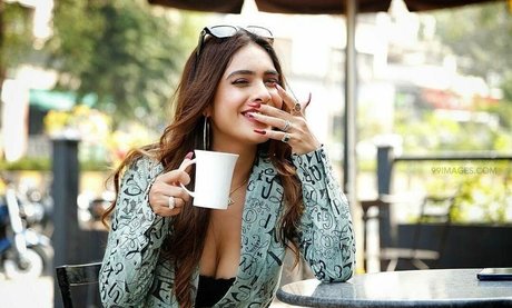 Neha Malik kostenlose pornostar bilder