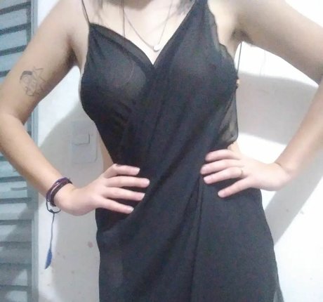 Vampir4nha schauspielerin erotische bilder