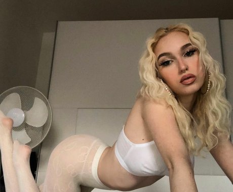 _lilsauvage_ kostenlose nacktheit bild