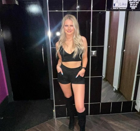 Lilly Sue McFadden nackt pornografische galerien