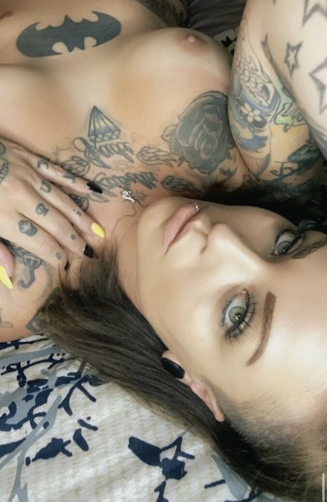 Ms Gunn pornografische pornostar foto