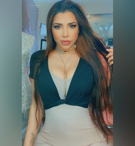 Mizz Ellaa ASMR freie exklusive foto