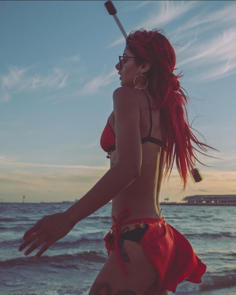 Phenom Fatal hd pornostar bilder