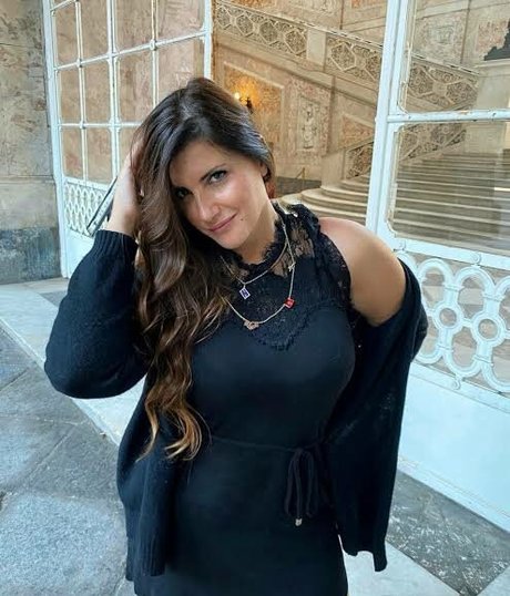 Mariagrazia Imperatrice erotische hd bild