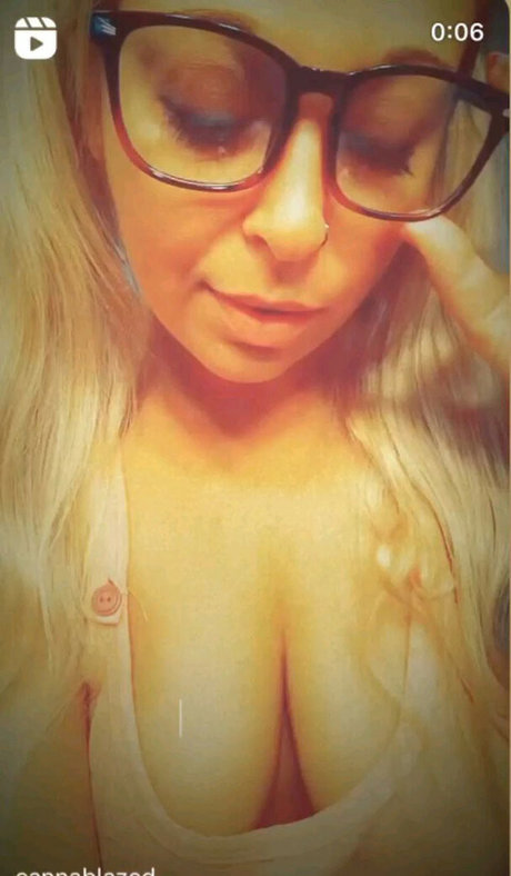 Cannablazed model foto