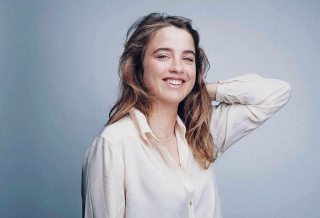 Adele Haenel exklusive freie galerien