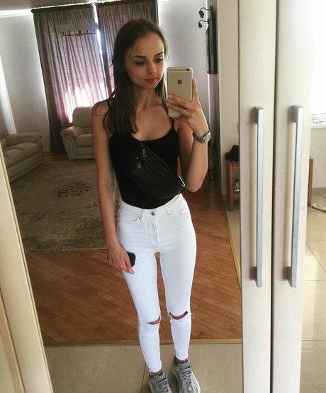 Misss Vikka nackten bild