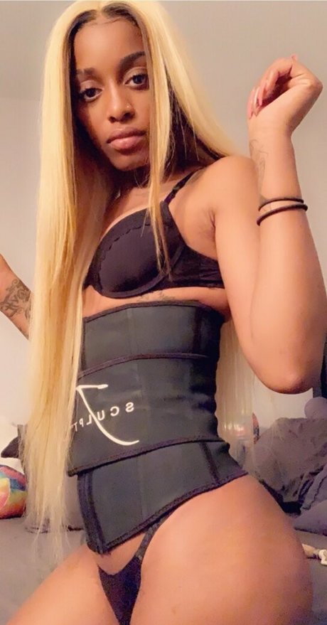 Its alani nacktheit beste bild