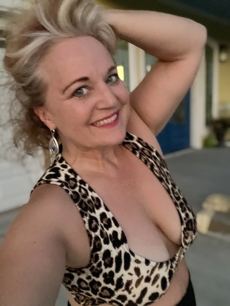 Ginger Hughes69 pornografische bild