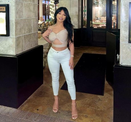 sexy asiatische onlyfans kunst erotische archiv