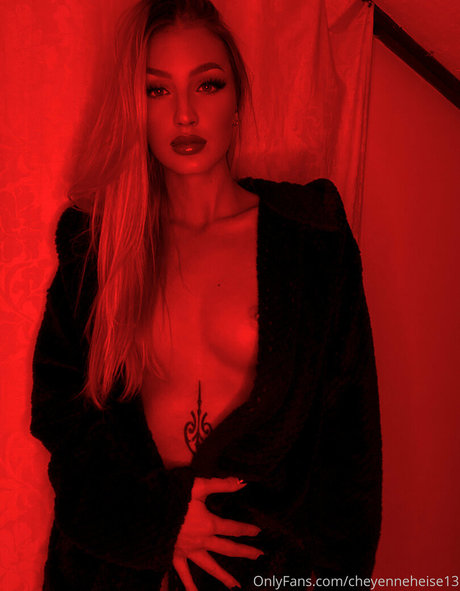 Cheyenne Heise pornostar nackt foto