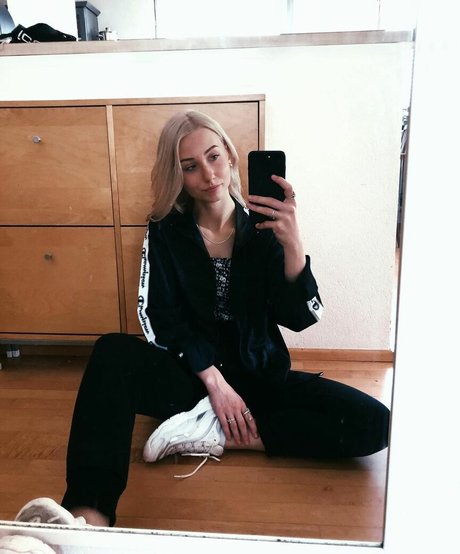 berühmte kostenlose onlyfans erotische pornographische archiv