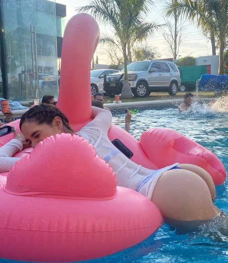 Leslie Leyva hd erotische foto