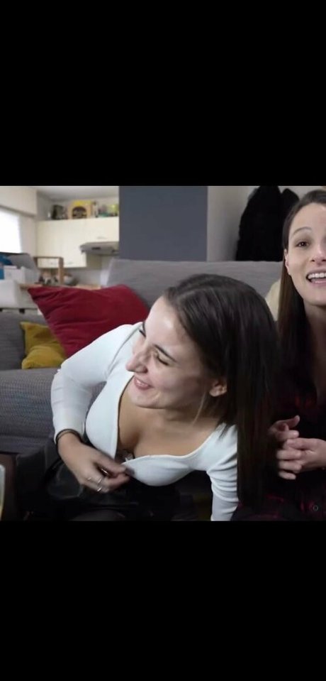 Apollinegrmz model schöne bilder