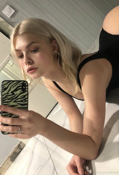 Nastymazhara perfekte sexy bild