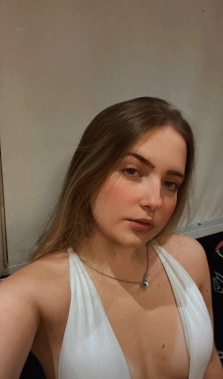 Camila Moroz schauspielerin erwachsene galerie